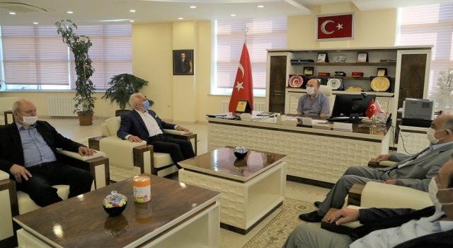 Akçay’dan Gümüşhane Üniversitesi Rektörüne Tebrik Ziyareti