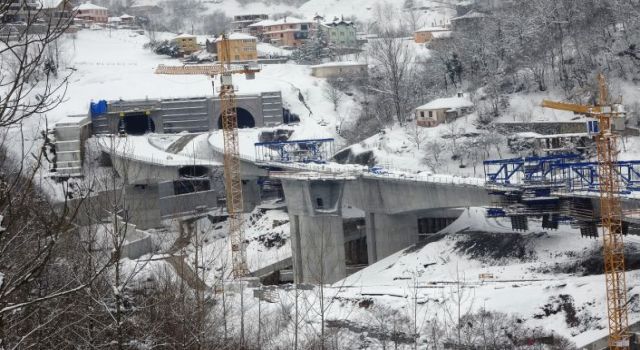 Yeni Zigana Tünelinde kışa rağmen çalışmalar hızla devam ediyor
