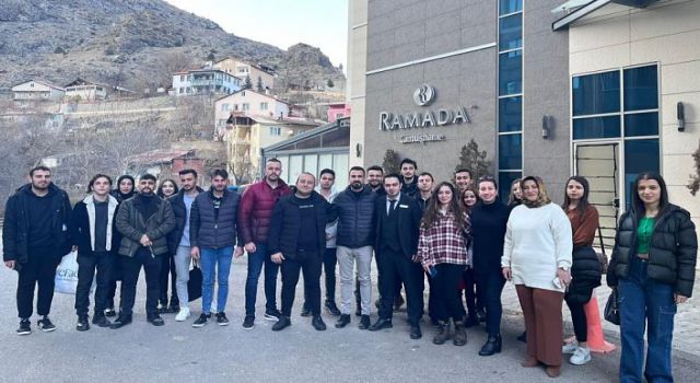 GÜ öğrencilerinden Ramada’ya ziyaret