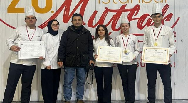 Turizm Fakültesi Uluslararası İstanbul Mutfak Günleri’nden Ödülle Döndü
