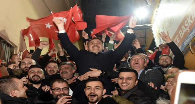 Ercan Çimen'e Sevinç Gösterileri