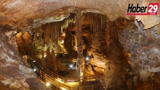 150 milyon yıl yaşındaki yer altı sarayında turizm sezonu başladı