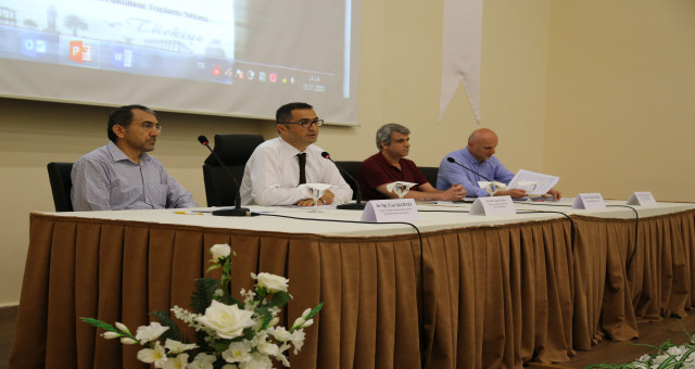 Gümüşhane Üniversitesi 3. yılında 15 Temmuz darbe girişimi paneli düzenlendi