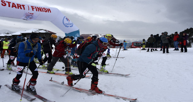 Dağ Kayağı Türkiye Şampiyonası Zigana Dağı'nda Başladı
